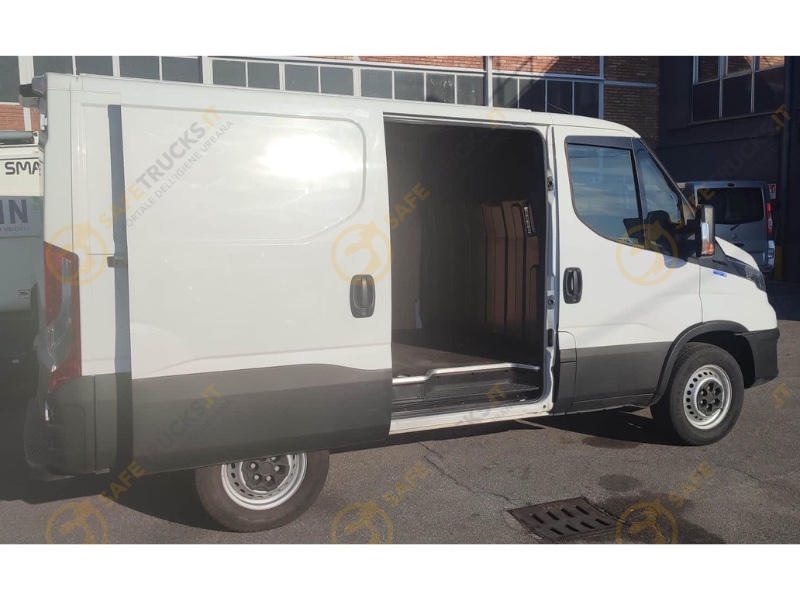 furgone autocarro prezzo acquista usato pronta consegna ducato iveco