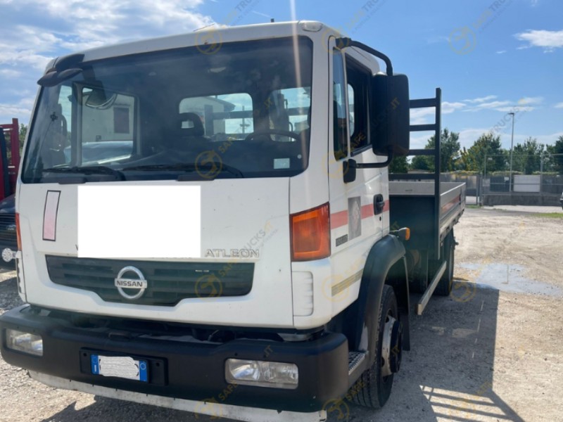 cassone fisso con gru camion autocarro telaio nissan atleon quintali acquisto usato prezzo