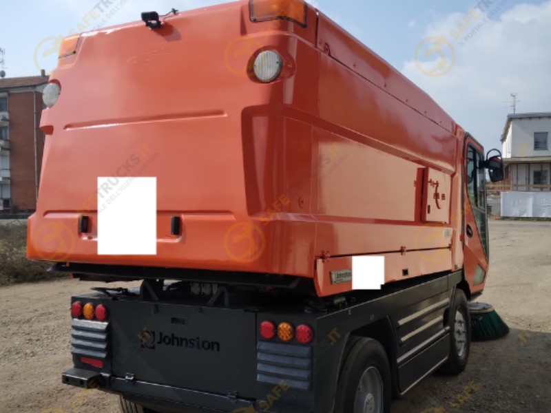 spazzatrice farid  Johnston noleggio acquisto compatta safetrucks stradale metri cubi 