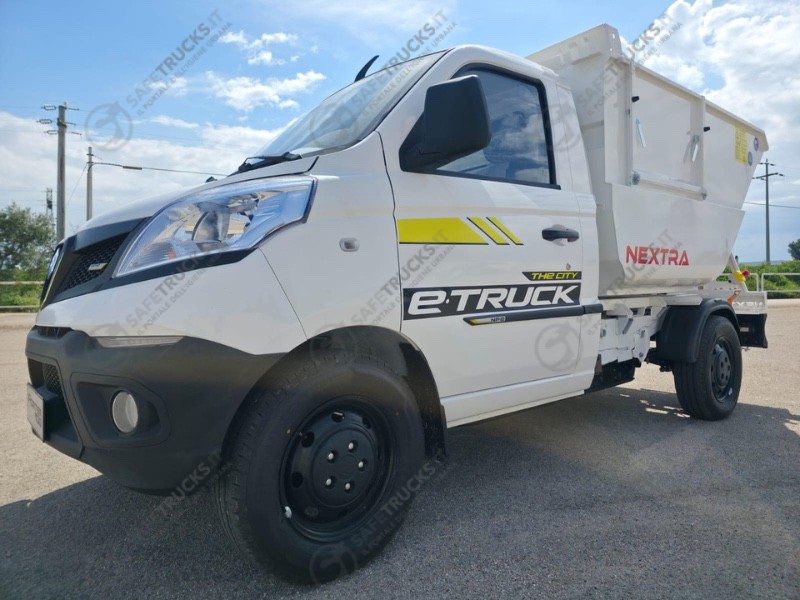camion satellite con vasca raccolta rifiuti Piaggio Porter NPe passo 2650 SW noleggio vendita ecologia  nextra