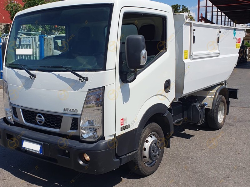 satellite con vasca raccolta rifiuti estintore camion autocarro coseco nissan acquisto vendita offerta cerca euro6 km comprare safetrucks volta sacchi