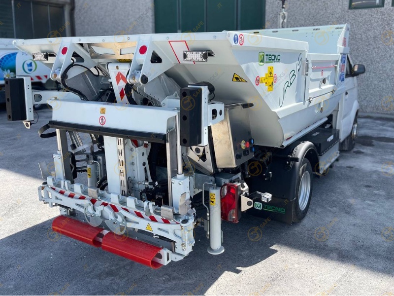 OHM 35 electrico instalacion deposito residuos electrico tecno merlo industrias urbis safetrucks