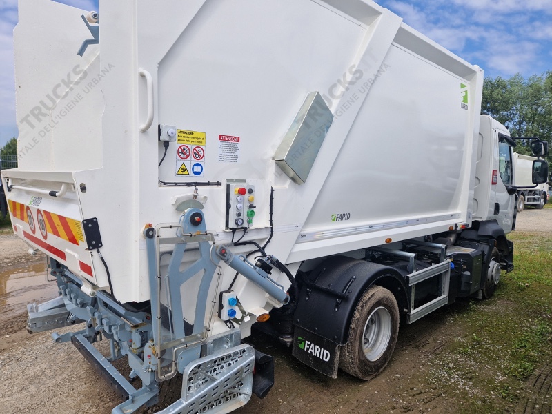 renault truck waste truck compactor safetrucks farid zoeller D12 LOW bins PN10