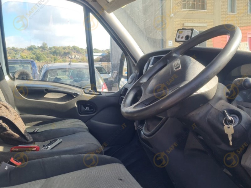 scheda tecnica mini compattatore iveco daily rifiuti eco service usato guida destra cambio automatico camion offerta