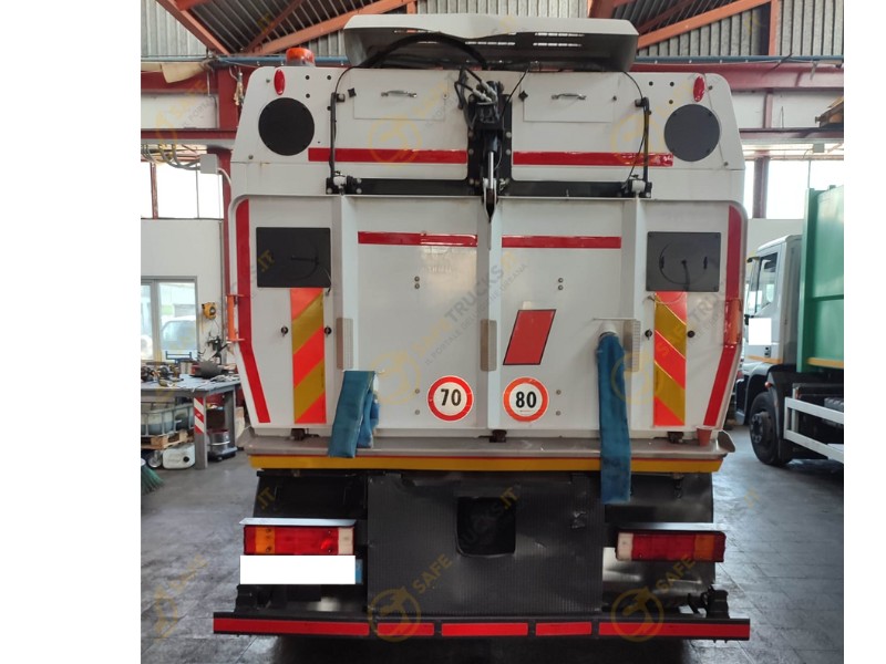 spazzatrice stradale mercedes atego telaio pulizia sicas scarab spazzole metri cubi acqua usata prezzo euro acquista