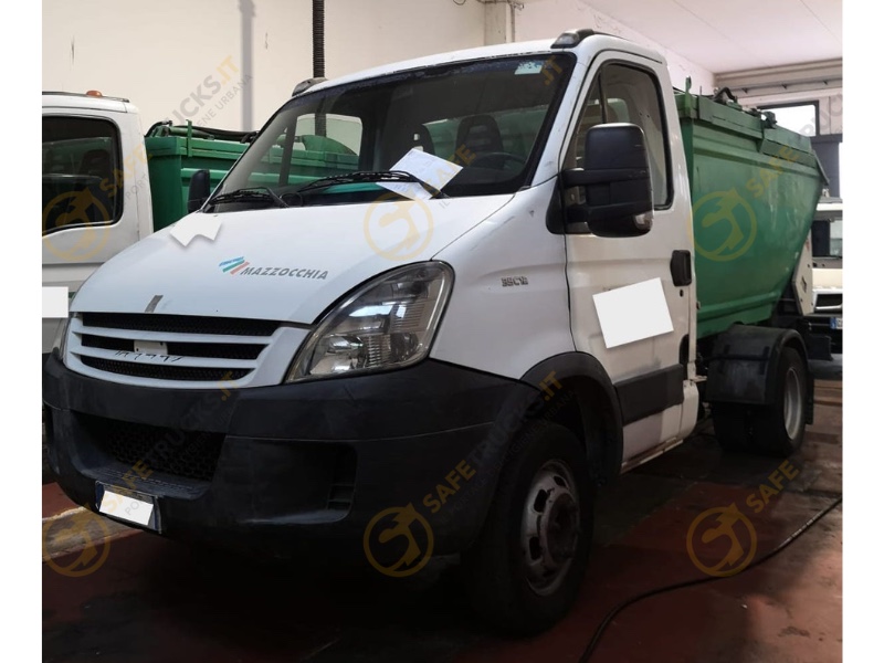 mini compattatore immagine ministar mazzocchia compattatore costipatore satellite camion rifiuti raccolta